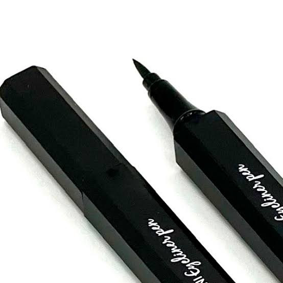 خط چشم ماژیکی هدی بیوتی مشکی HUDA BEAUTY