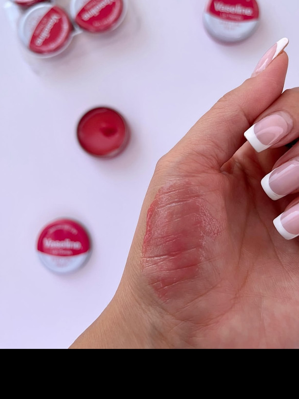 بالم لب وازلین کاسه ای 20 گرمی مدل ROSY LIPS